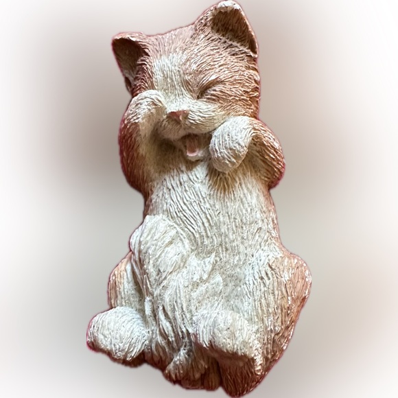 Other - Small Vintage Classic 1986 Sandicast Yawner Kitten Cat S33